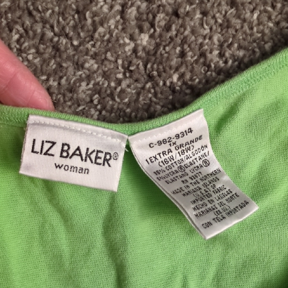 Green Sleeveless Women's Tops - Picture 4 of 4